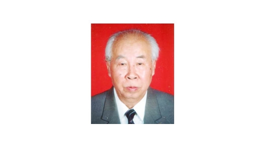 崔瑞珍.1980年－1984年任學(xué)校校長(zhǎng)；1984年－1989年任學(xué)校黨委書(shū)記