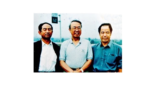 楊金泉、劉俊謙與聯(lián)合國(guó)副秘書(shū)長(zhǎng)的合影